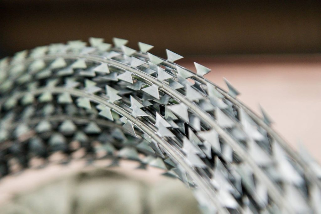 RAZOR CONCERTINA BARBED TAPE EC Excel Wire Sdn. Bhd.